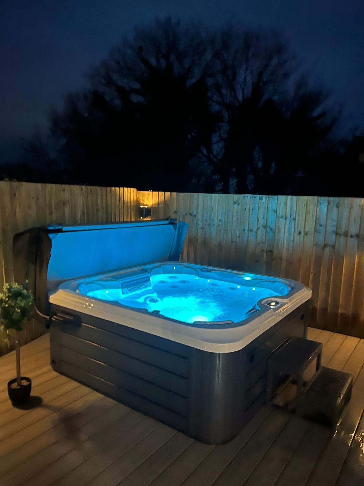 No 1 The Paddock - Spacious Holiday Home With A Hot Tub Bude Exteriör bild